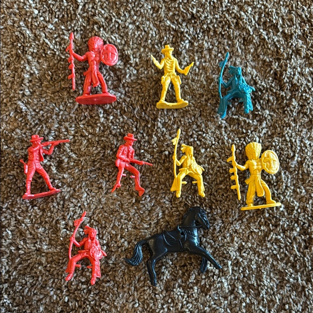 Vintage Cowboys & Indians figurines plastic horse 1960s 1970s lot of 9